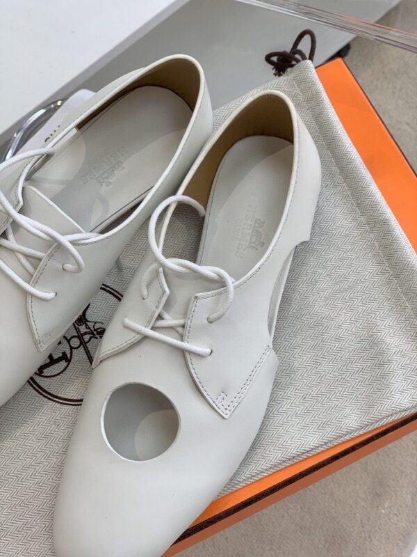 Hermes Epoca Oxford Shoe White For Women, Women's Shoes H221024Z 90360
