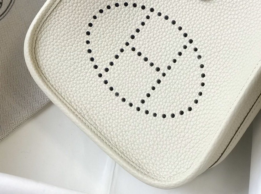 1:1 Replica Hermes Evelyne 16 Amazone Bag Beige With Silver-Toned Hardware For Women, Women's Shoulder And Crossbody Bags 6.3in/16cm