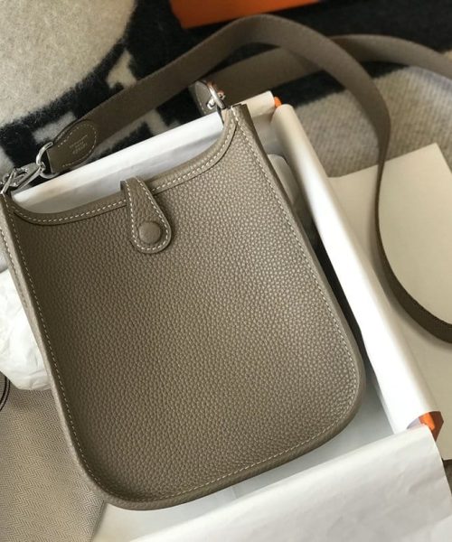 1:1 Replica Hermes Evelyne 16 Amazone Bag Etoupe With Silver-Toned Hardware For Women, Women's Shoulder And Crossbody Bags 6.3in/16cm H069426CKBF