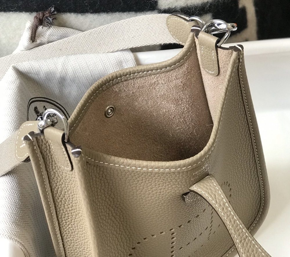 1:1 Replica Hermes Evelyne 16 Amazone Bag Greige With Silver-Toned Hardware For Women, Women's Shoulder And Crossbody Bags 6.3in/16cm
