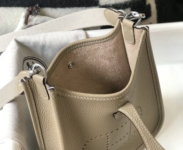 1:1 Replica Hermes Evelyne 16 Amazone Bag Greige With Silver-Toned Hardware For Women, Women's Shoulder And Crossbody Bags 6.3in/16cm