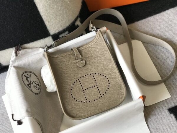 1:1 Replica Hermes Evelyne 16 Amazone Bag Greige With Silver-Toned Hardware For Women, Women's Shoulder And Crossbody Bags 6.3in/16cm