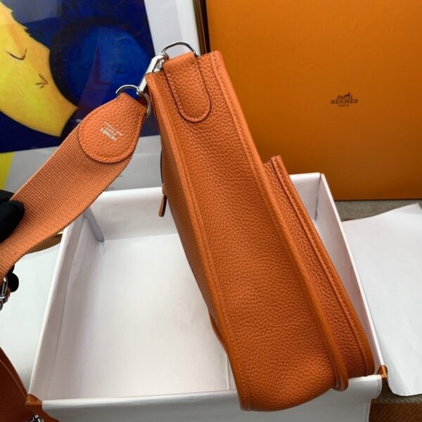 1:1 Replica Hermes Evelyne III 29 Bag Orange With Silver-Toned Hardware For Women, Women's Shoulder And Crossbody Bags 11.4in/29cm H056277CC9J