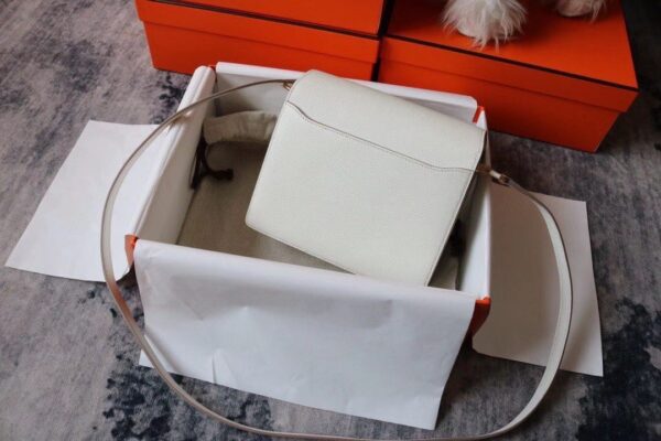 1:1 Replica Hermes Evercolor Sac Roulis 23 White For Women, Women's Handbags, Shoulder Bags 9in/23cm
