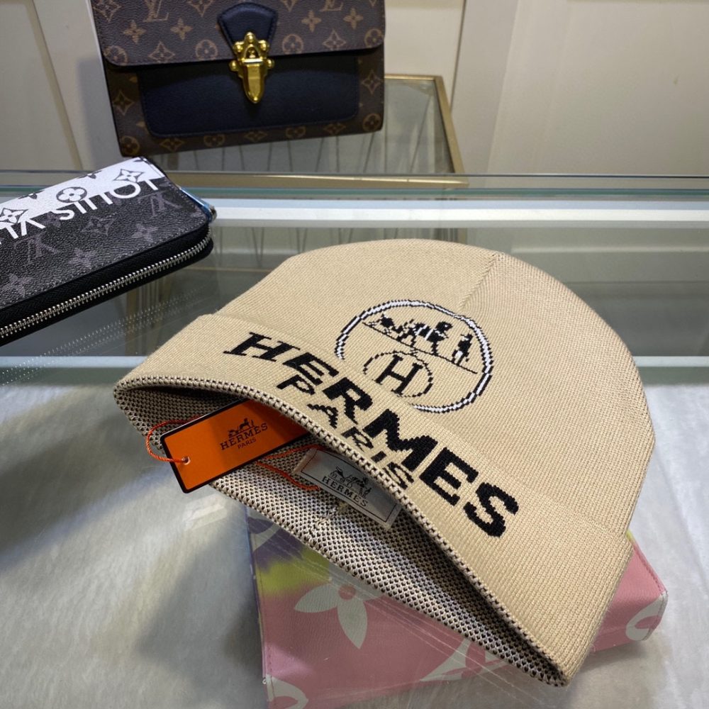 Hermes Frequence Beanie In Beige - Image 4
