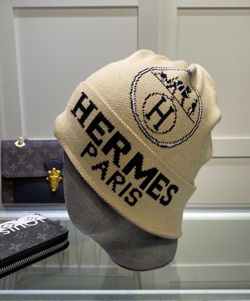 Hermes Frequence Beanie In Beige