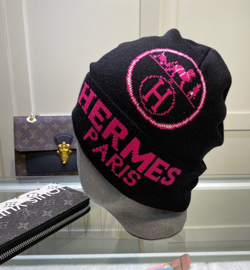 Hermes Frequence Beanie In Black