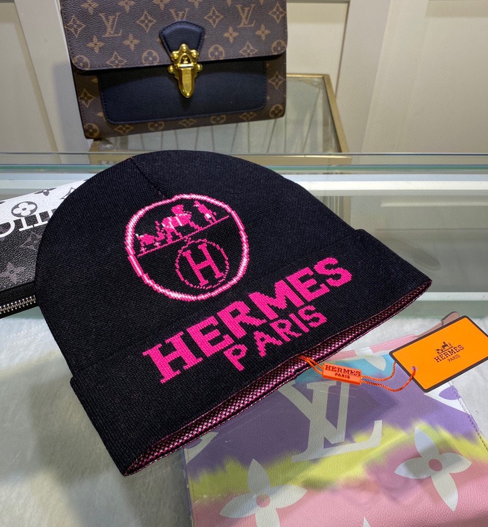 Hermes Frequence Beanie In Black