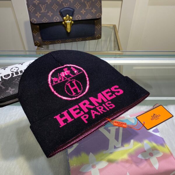 Hermes Frequence Beanie In Black