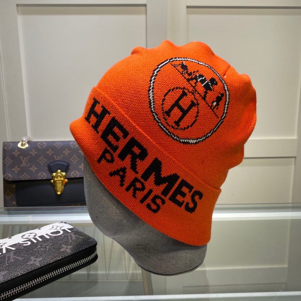 Hermes Frequence Beanie In Orange - Image 2