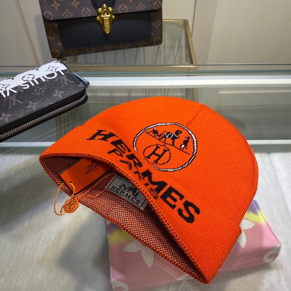 Hermes Frequence Beanie In Orange - Image 3