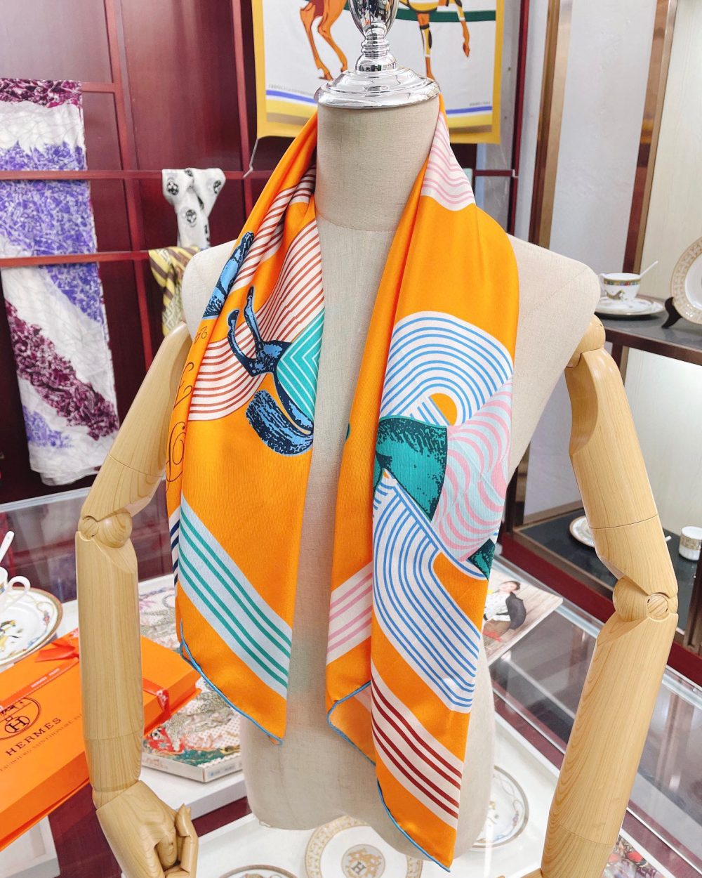Hermes Garde-Robe Pop Detail Abricot/Rose/Bleu Square Scarf 90cm/35in H893888S 01