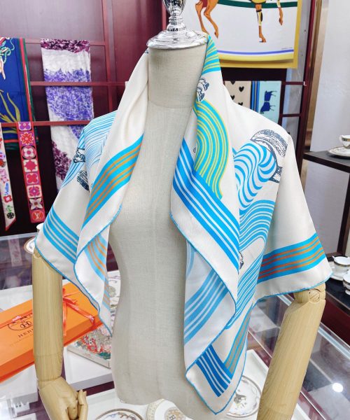 Hermes Garde-Robe Pop Detail Beige/Blue/Green Square Scarf 90cm/35in 