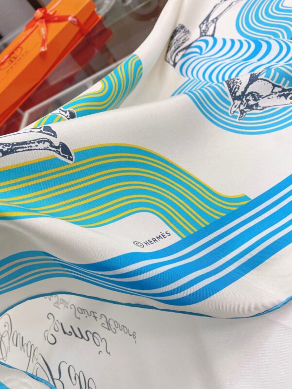 Hermes Garde-Robe Pop Detail Beige/Blue/Green Square Scarf 90cm/35in 