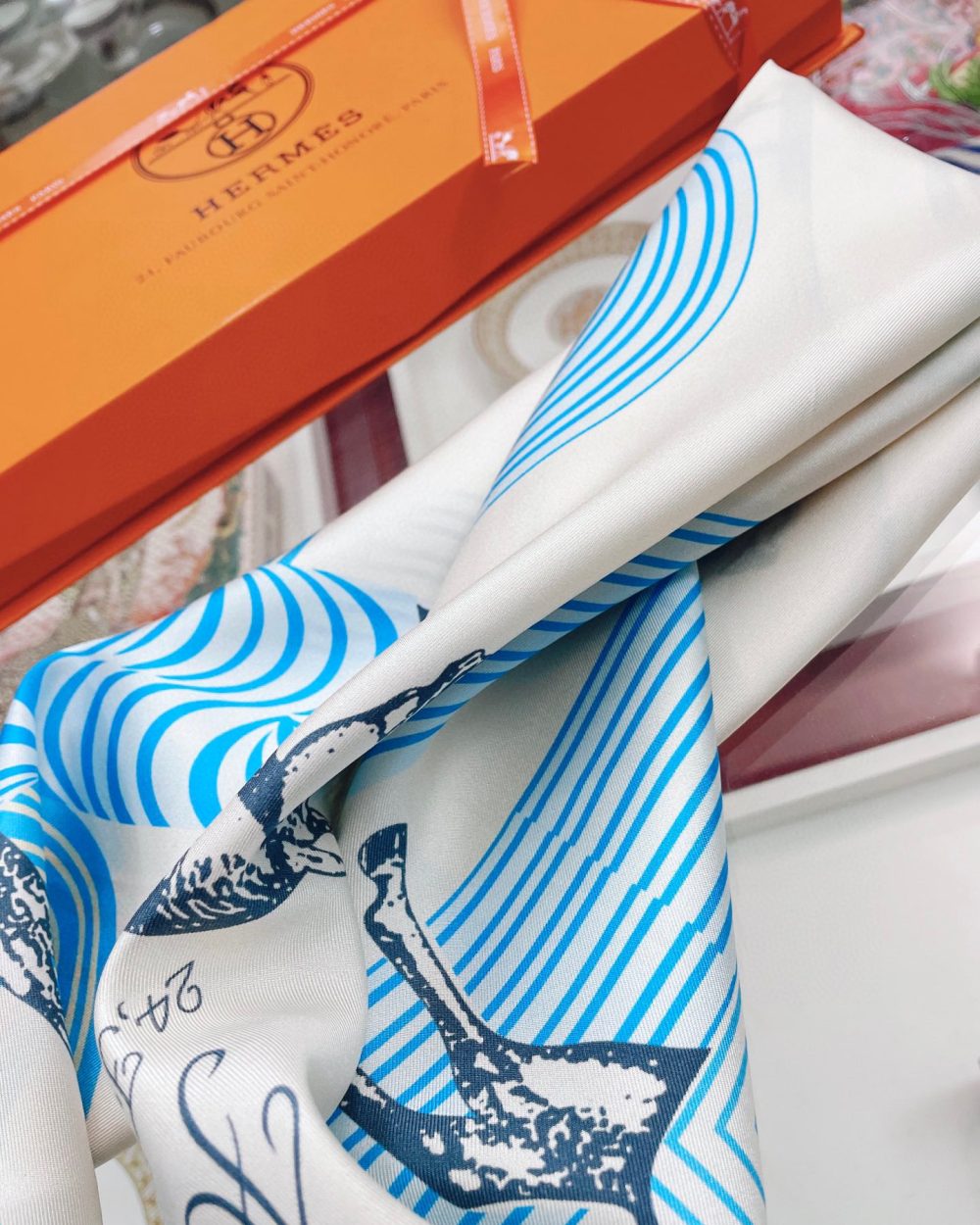 Hermes Garde-Robe Pop Detail Beige/Blue/Green Square Scarf 90cm/35in