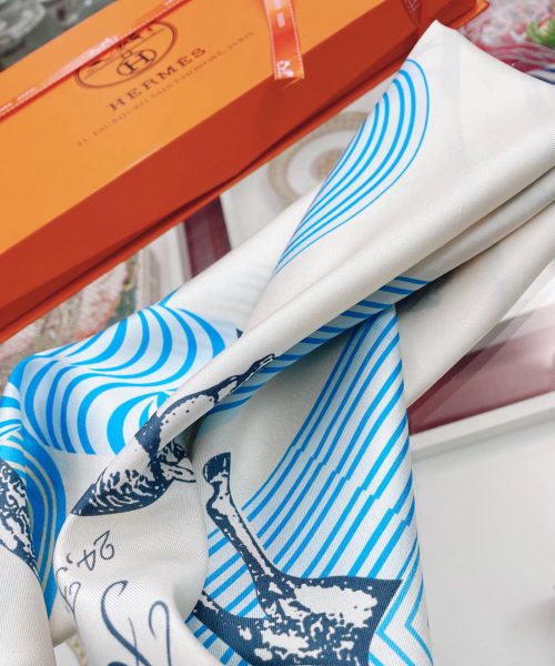 Hermes Garde-Robe Pop Detail Beige/Blue/Green Square Scarf 90cm/35in 