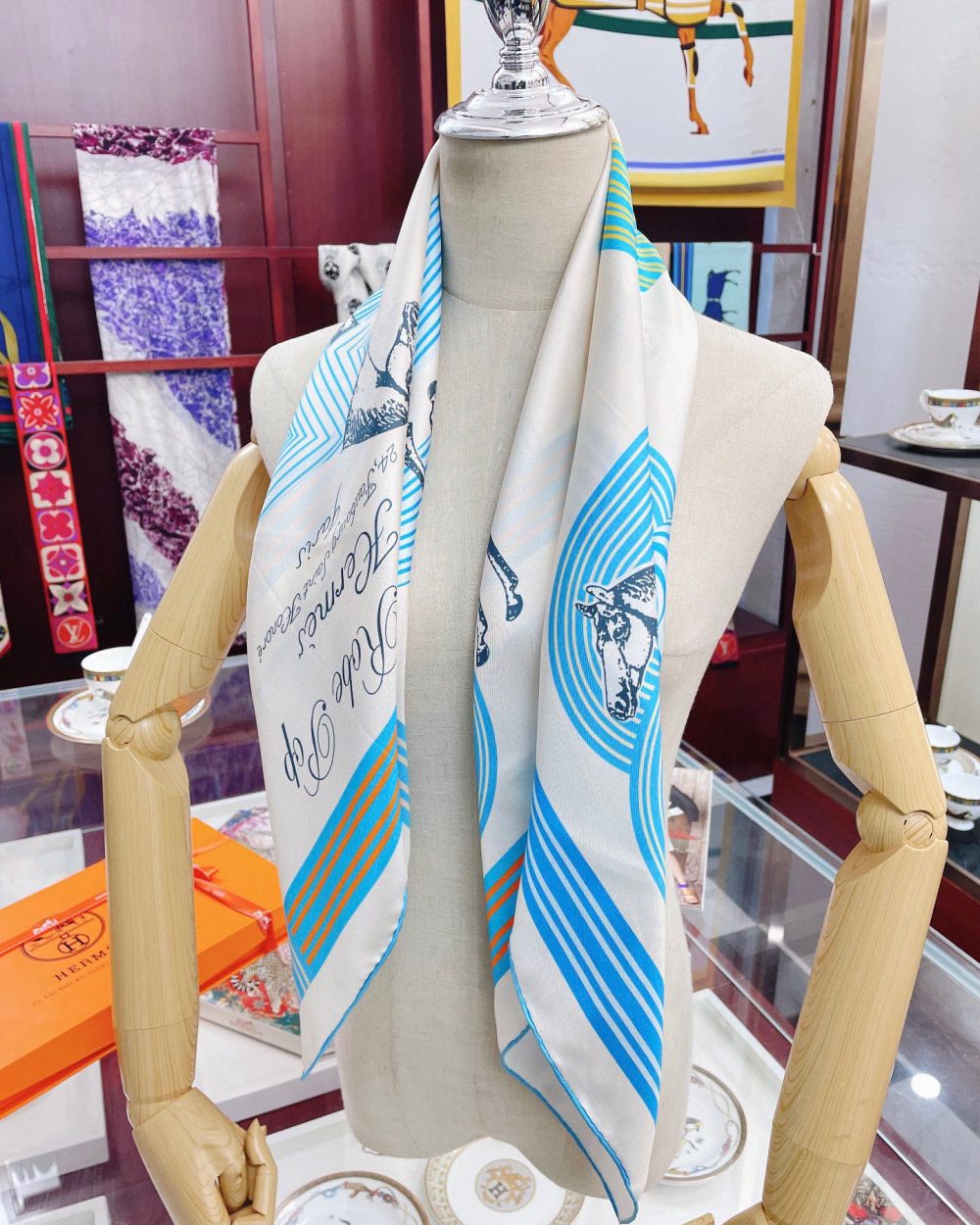 Hermes Garde-Robe Pop Detail Beige/Blue/Green Square Scarf 90cm/35in