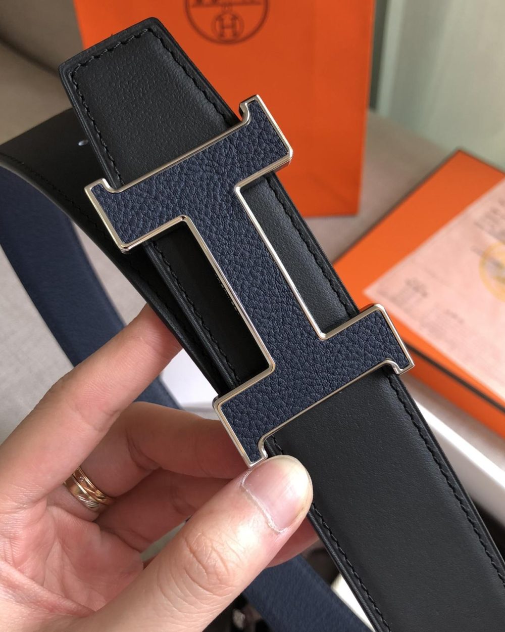 1:1 Replica Hermes H Guillochee Belt Buckle & Reversible Strap Black For Women, Women Belt