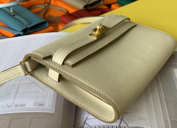 1:1 Replica Hermes Kelly Classique To Go Wallet  21cm/8.3in Gold Toned Hardware For Women Cream
