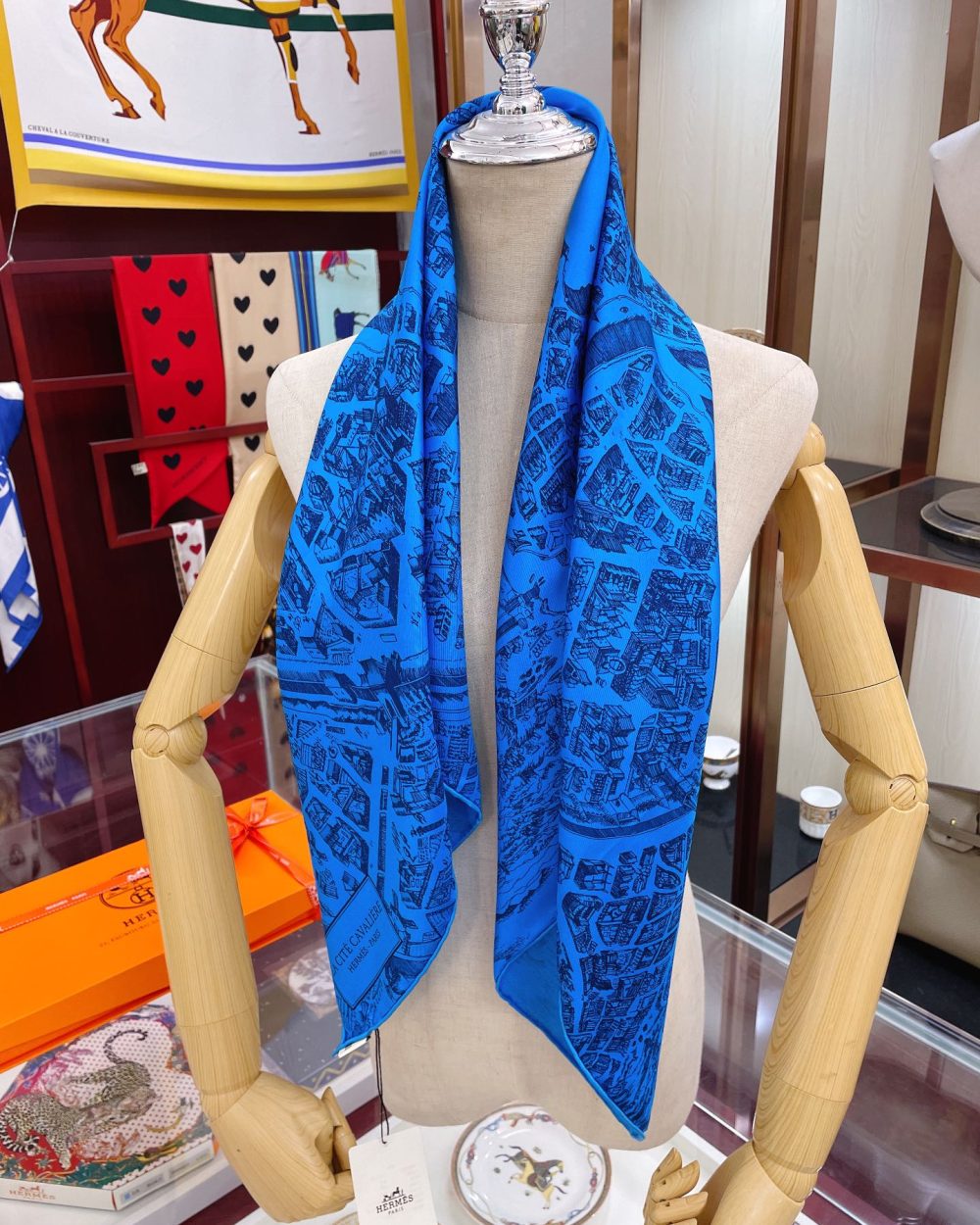 Hermes La Cite Cavalerie 2019 Octave Marsal Dark Blue 90cm/35in H003373S 04.