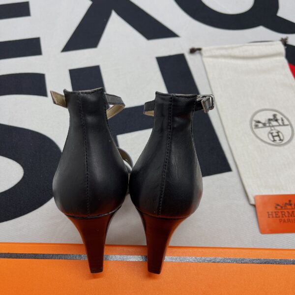 Hermes Legend Sandals Calfskin Leather Spring/Summer Collection Noir