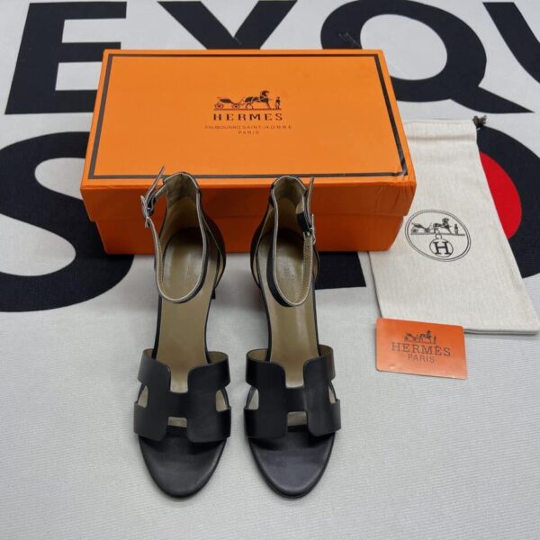 Hermes Legend Sandals Calfskin Leather Spring/Summer Collection Noir