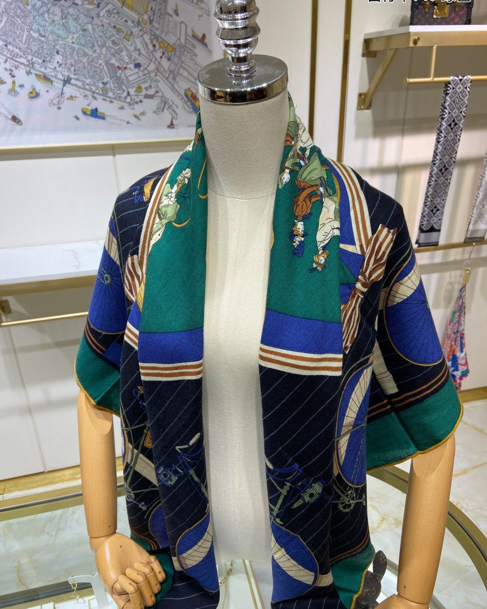 Hermes Les Becanes 70 Silk Blue/Dark Blue/Green Royal Scarf 140cm/55in