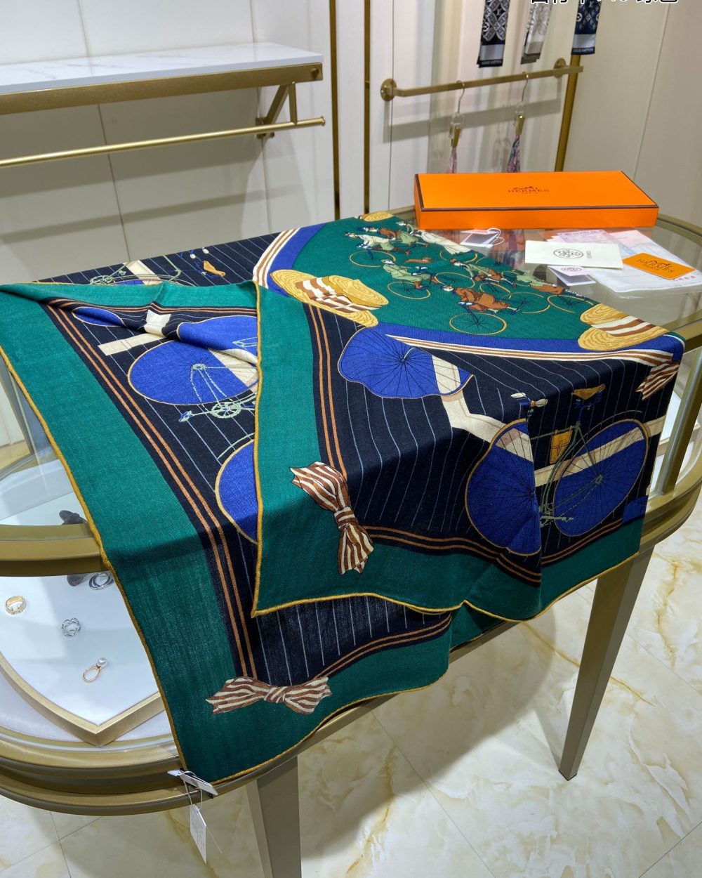 Hermes Les Becanes 70 Silk Blue/Dark Blue/Green Royal Scarf 140cm/55in