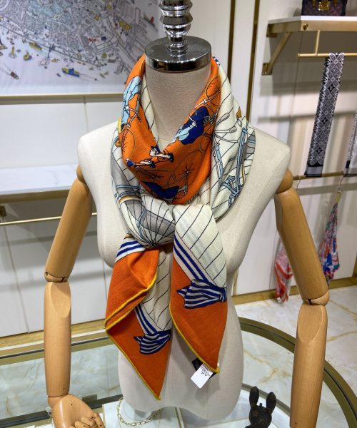 Hermes Les Becanes 70 Silk Orange/Blanc/Bleu Royal Scarf 140cm/55in 
