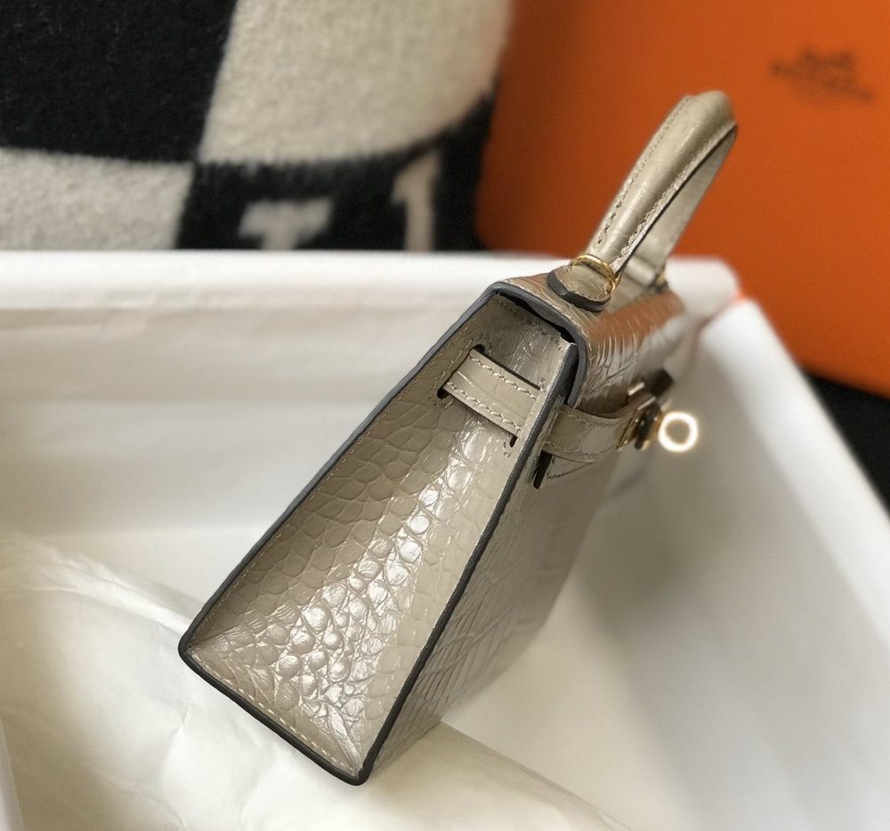 1:1 Replica Hermes Mini Kelly 19 Embossed Patent Light Grey Bag With Gold-Toned Harware For Women, Women's Handbags, Shoulder Bags 7.5in/19cm