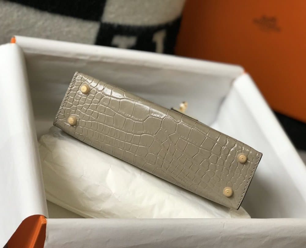 1:1 Replica Hermes Mini Kelly 19 Embossed Patent Light Grey Bag With Gold-Toned Harware For Women, Women's Handbags, Shoulder Bags 7.5in/19cm