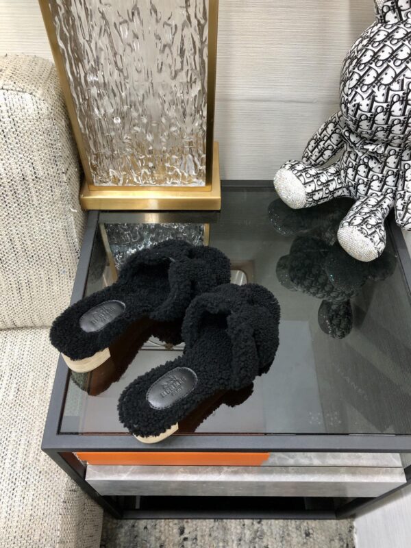 Hermes Oasis Sandal Black For Women 1.97in/5cm