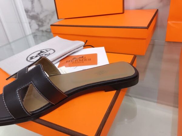 Hermes Oran Sandal Black For Women, Women's Shoes H021056Z