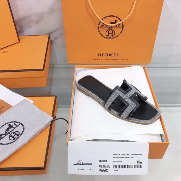 Hermes Oran Sandal Black/Silver For Women, Women's Shoes H221106Z 01340
