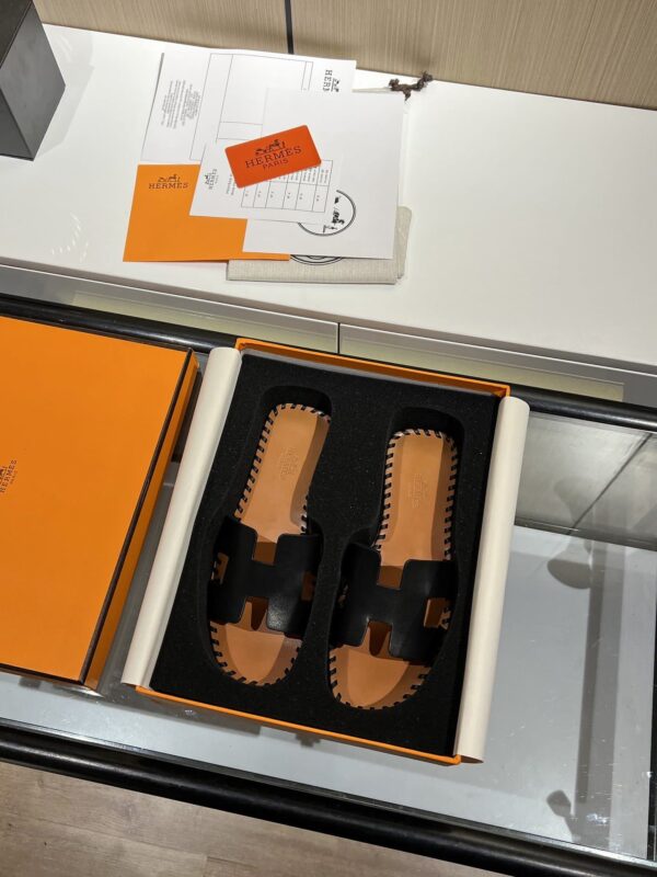 Hermes Oran Sandal Brown/Black For Women, Women's Shoes