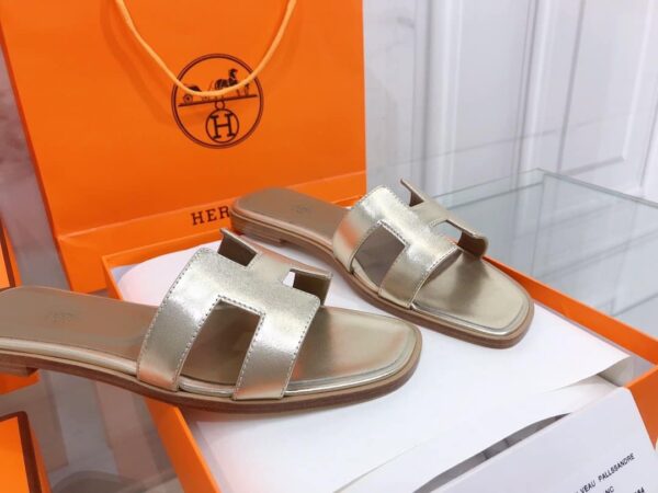 Hermes Oran Sandal Gold For Women, Women's Shoes H122086Z