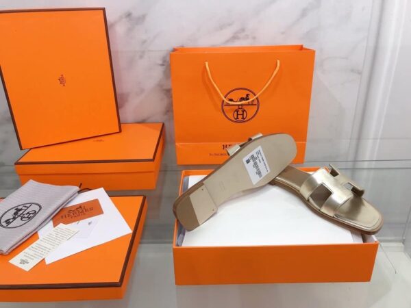 Hermes Oran Sandal Gold For Women, Women's Shoes H122086Z