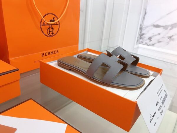 Hermes Oran Sandal Grey For Women, Women's Shoes H021056Z