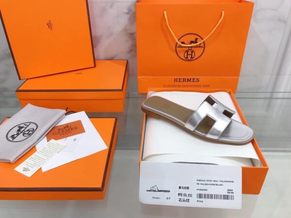 Hermes Oran Sandal Silver For Women, Women's Shoes H122086Z