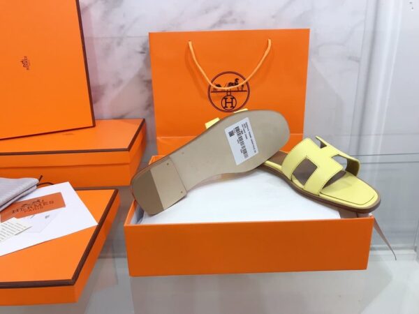 Hermes Oran Sandal Yellow For Women, Women's Shoes H021056Z