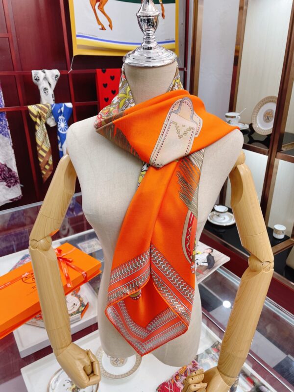 Hermes Selle des Steppes Orange Square Scarf 90cm/35in 