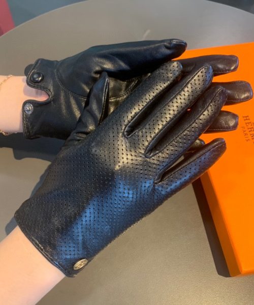 Hermes Soya Gloves In Black