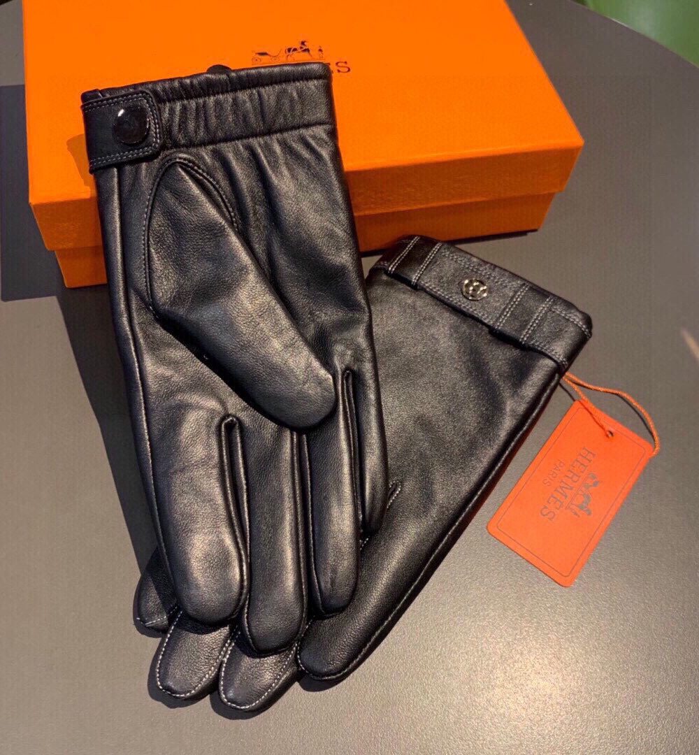 Hermes Soya Gloves In Black
