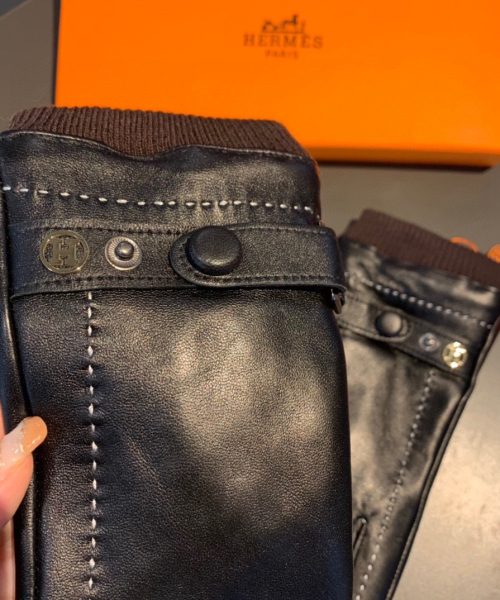 Hermes Soya Gloves In Black
