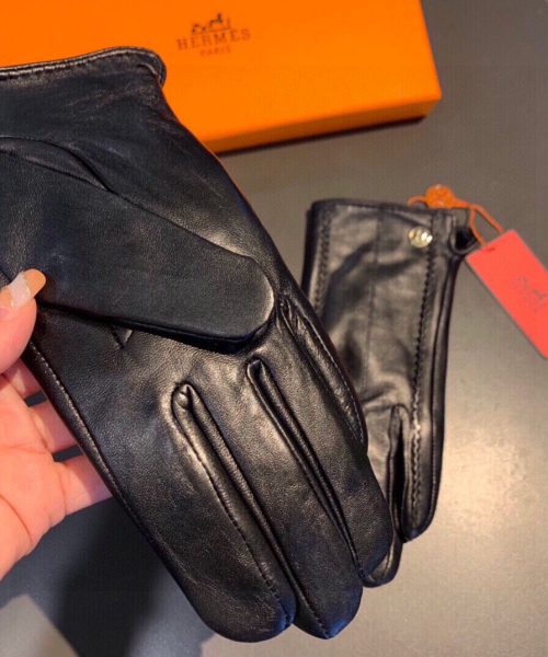 Hermes Soya Gloves In Black