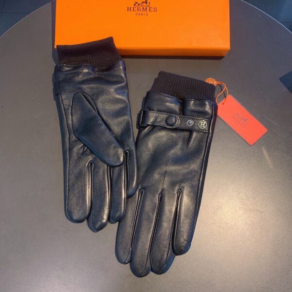 Hermes Soya Gloves In Black