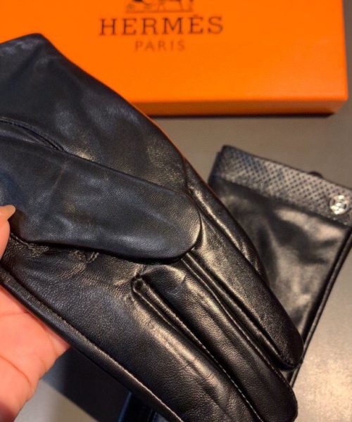 Hermes Soya Gloves In Black