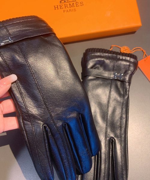 Hermes Soya Gloves In Black