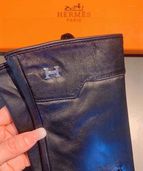 Hermes Soya Gloves In Black