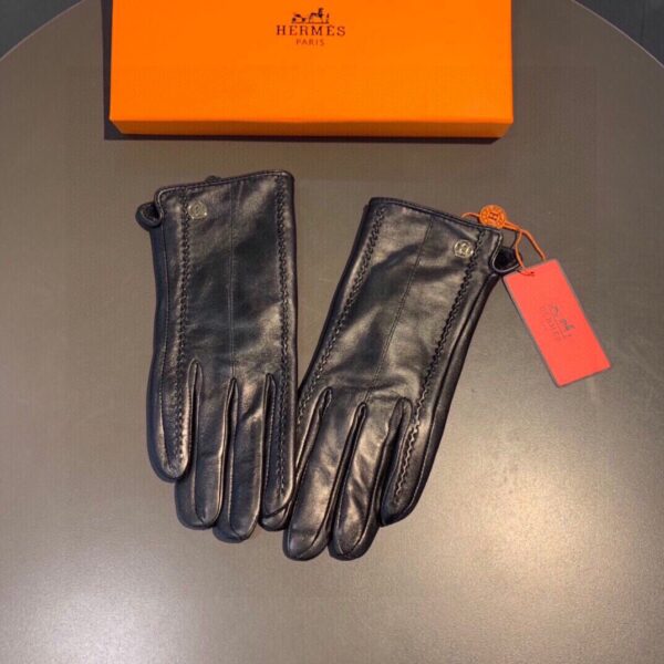Hermes Soya Gloves In Black